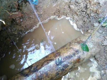 郑州经开区楼顶漏水维修公司分享下漏水检测的原理